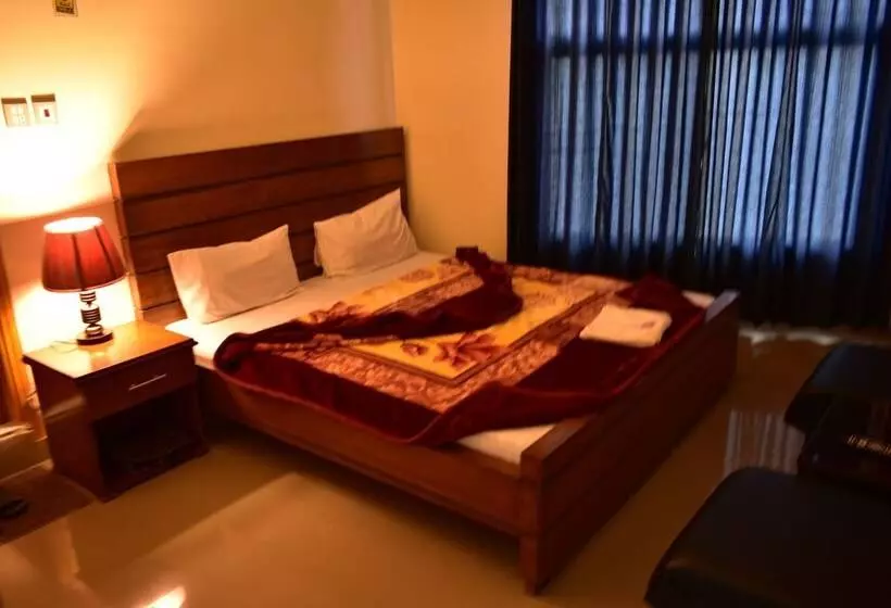 هتل Seven Eleven Guest House