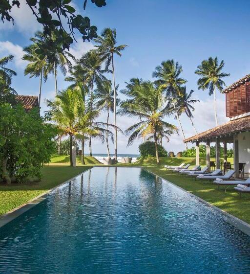 Hotel The Frangipani Tree By Edwards Collection