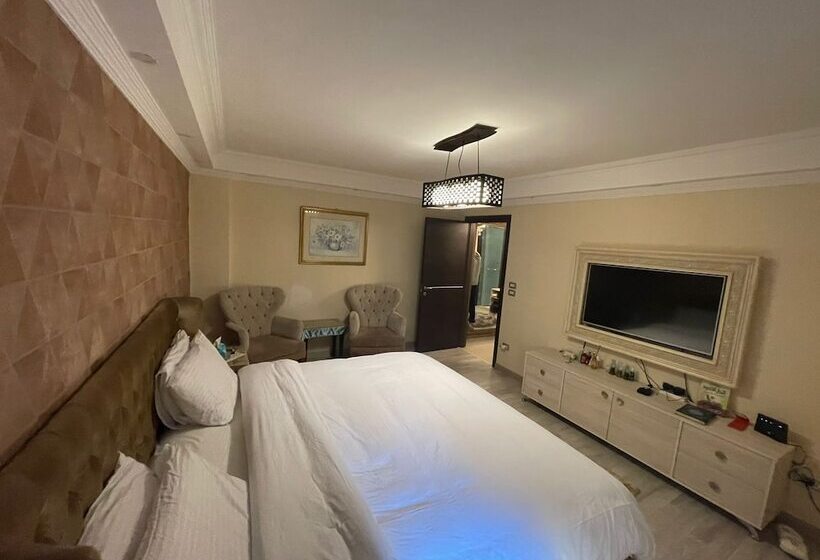 Mohandessin Royal Suites & Apartments