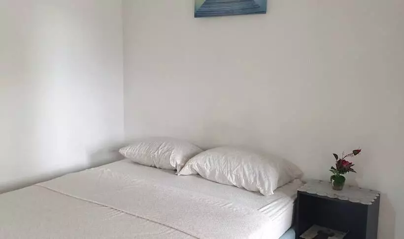 پانسیون Queen's Comfort Inn