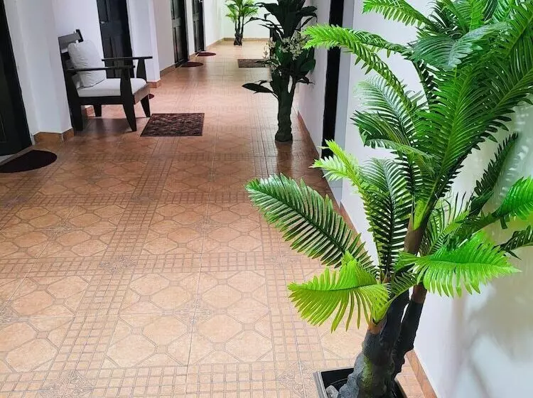 ペンション Residencial Lassonde Guest House