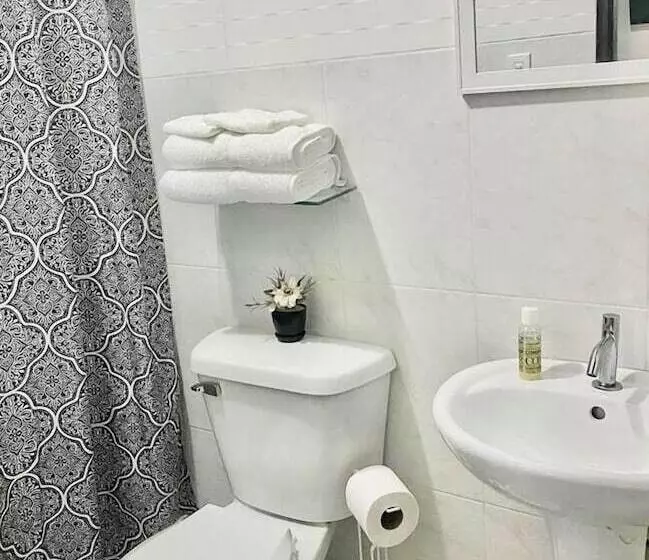 ペンション Residencial Lassonde Guest House