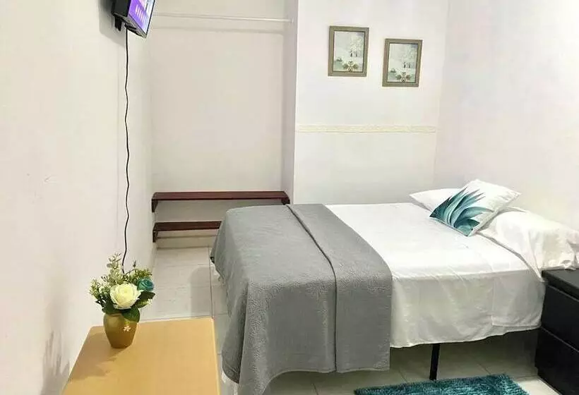 ペンション Residencial Lassonde Guest House