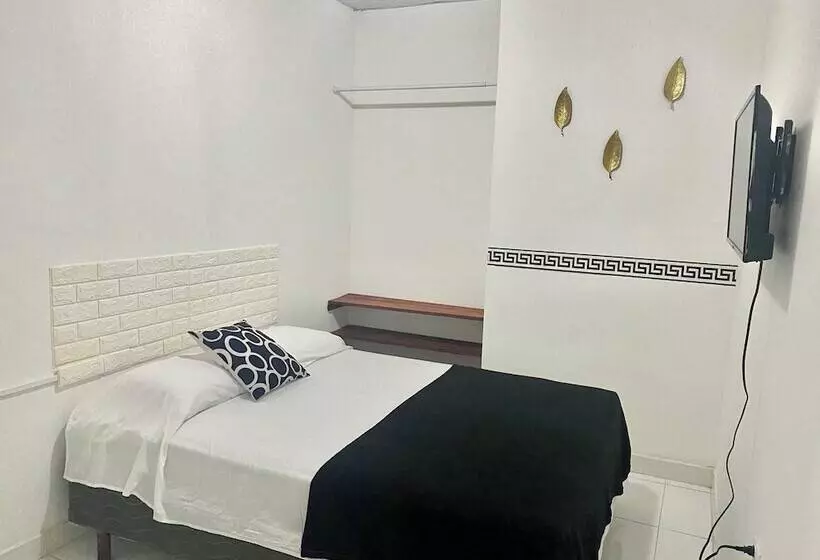 ペンション Residencial Lassonde Guest House