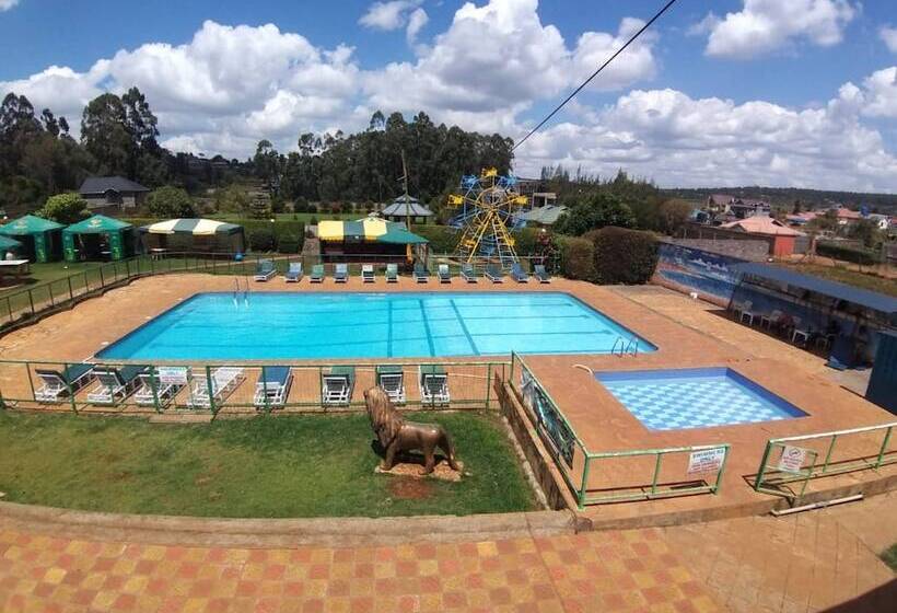 استراحتگاه Rio Breeze Gardens