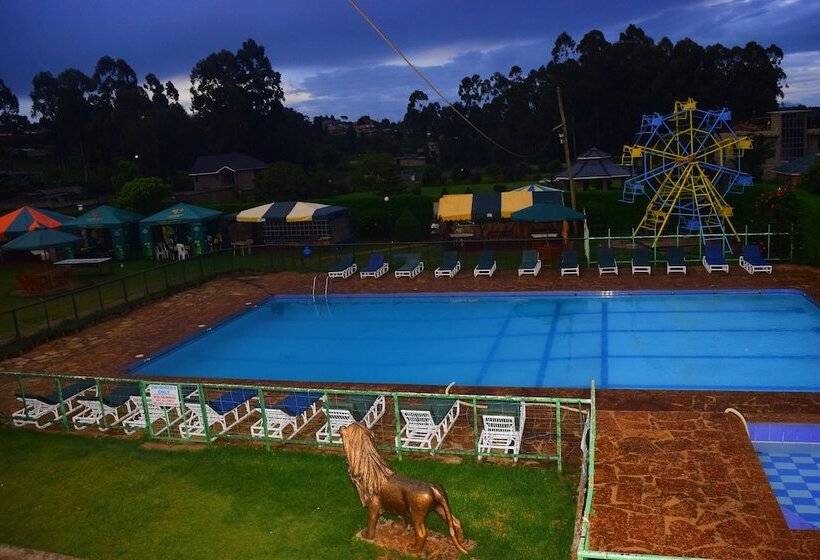 استراحتگاه Rio Breeze Gardens