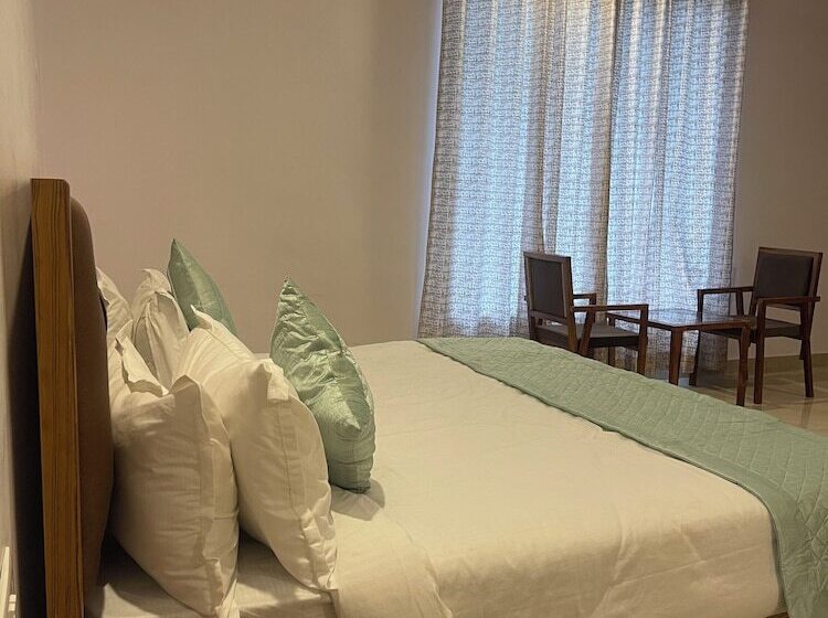 The White Oak Corbett Spa & Resort