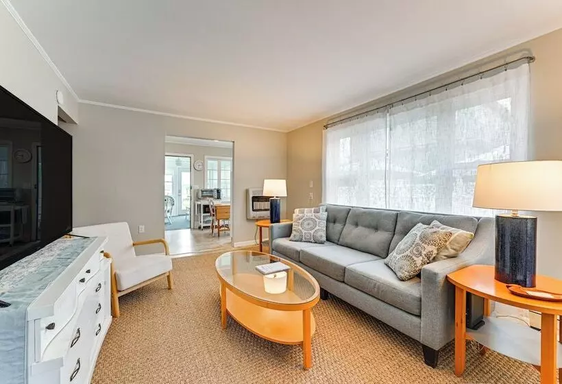 Bayfront East Quogue Retreat W/ Private Boat Dock