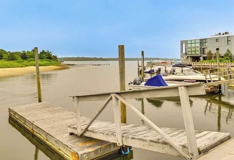 Bayfront East Quogue Retreat W/ Private Boat Dock