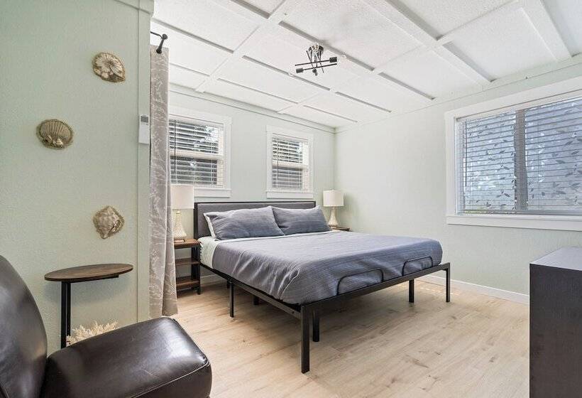 1/2 Mi To Ocean: Copalis Beach Hideaway!