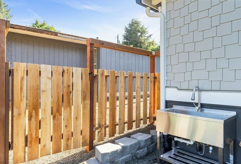 1/2 Mi To Ocean: Copalis Beach Hideaway!