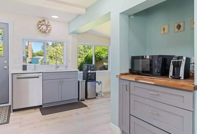 1/2 Mi To Ocean: Copalis Beach Hideaway!