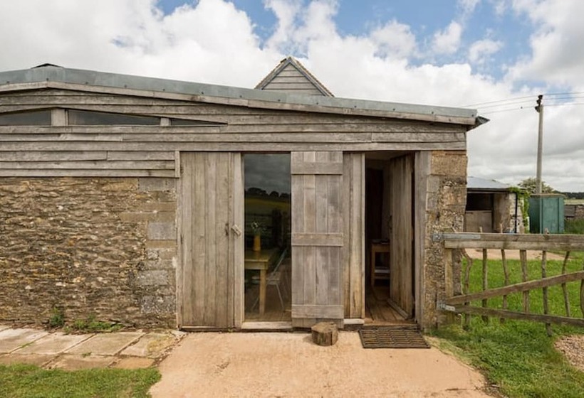 Cozy Studio At Crackstone Barns In Minchinhampton
