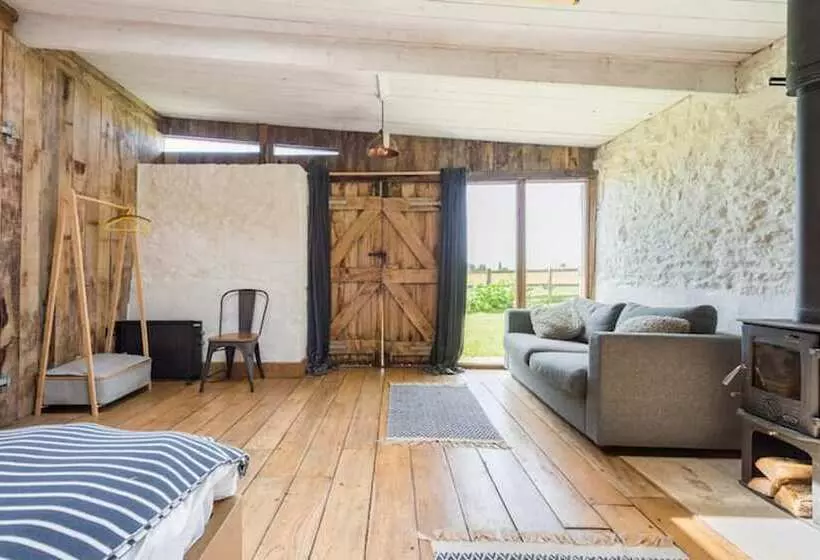 Cozy Studio At Crackstone Barns In Minchinhampton
