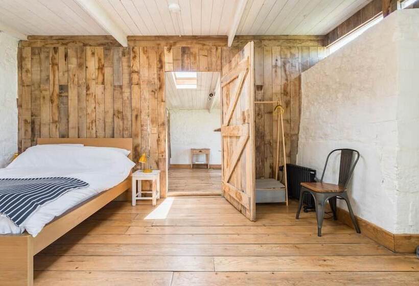 Cozy Studio At Crackstone Barns In Minchinhampton