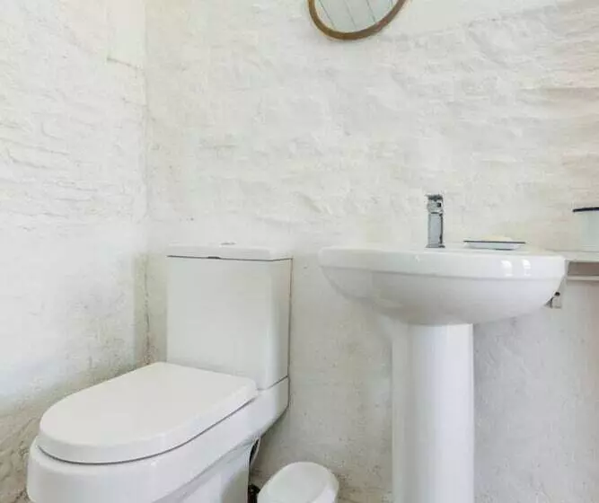 Cozy Studio At Crackstone Barns In Minchinhampton