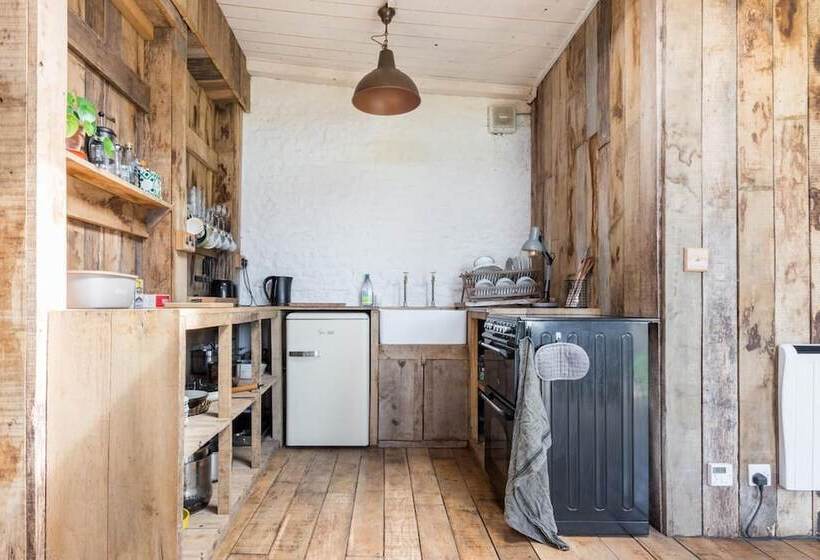 Cozy Studio At Crackstone Barns In Minchinhampton