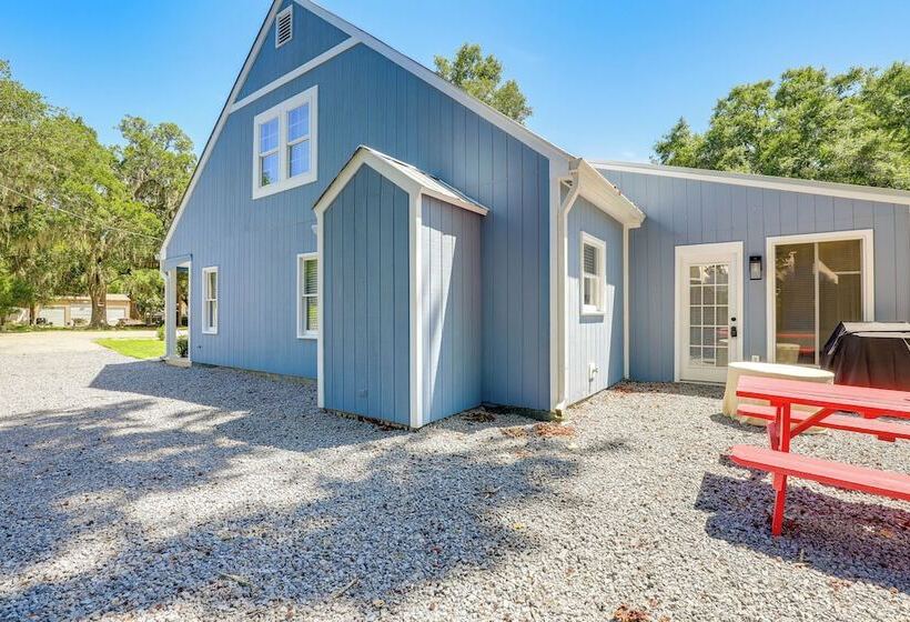 Cute Pawleys Island Home: Swim, Golf, Shop & More!