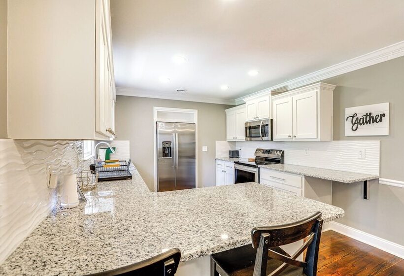 Cute Pawleys Island Home: Swim, Golf, Shop & More!