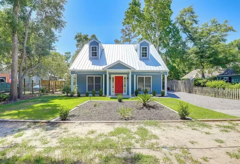 Cute Pawleys Island Home: Swim, Golf, Shop & More!