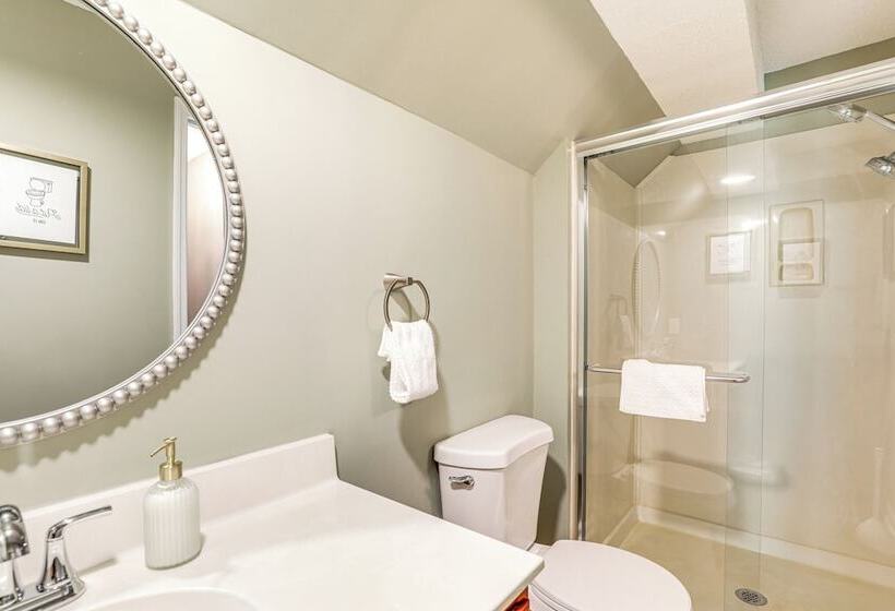 Cute Pawleys Island Home: Swim, Golf, Shop & More!