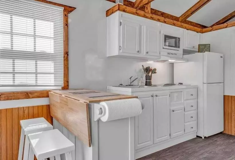 Hotelli Aqua Lodges At 47th Street