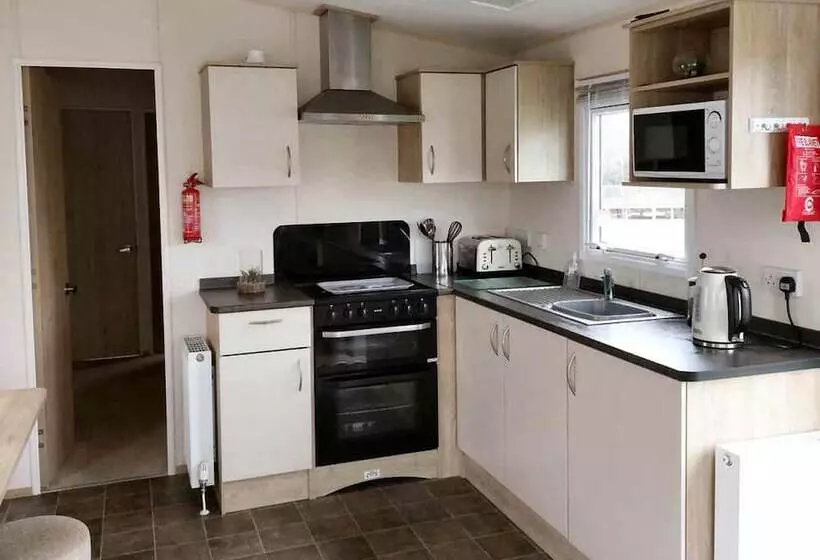 ホテル Forget Me Not Stays Holiday Caravan  3 Bedrooms