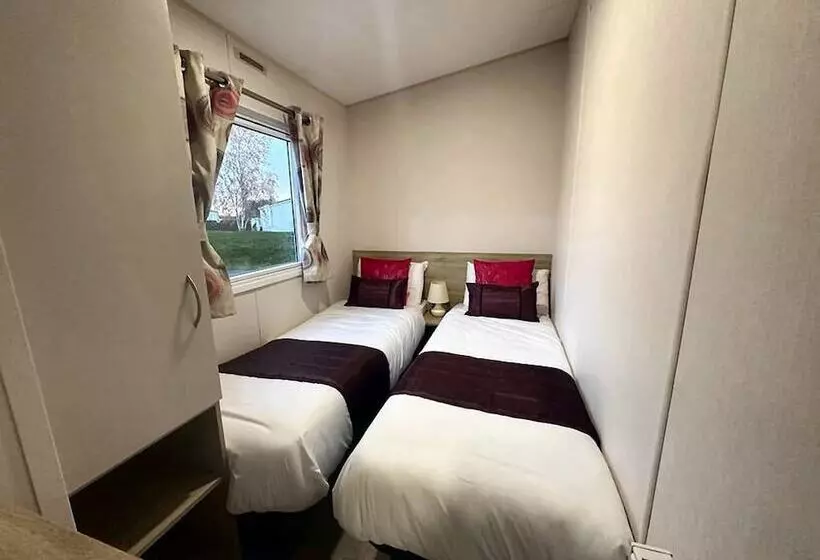 ホテル Forget Me Not Stays Holiday Caravan  3 Bedrooms