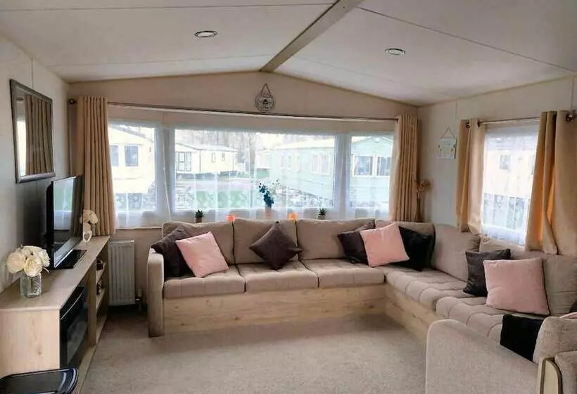 ホテル Forget Me Not Stays Holiday Caravan  3 Bedrooms
