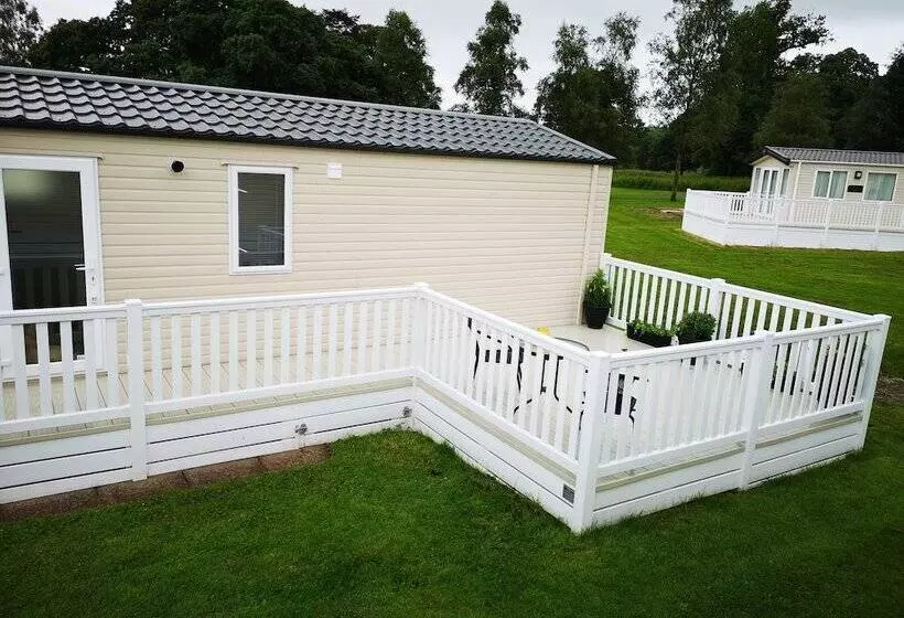 Hotelli Tranquil Lodge Retreat In Beattock