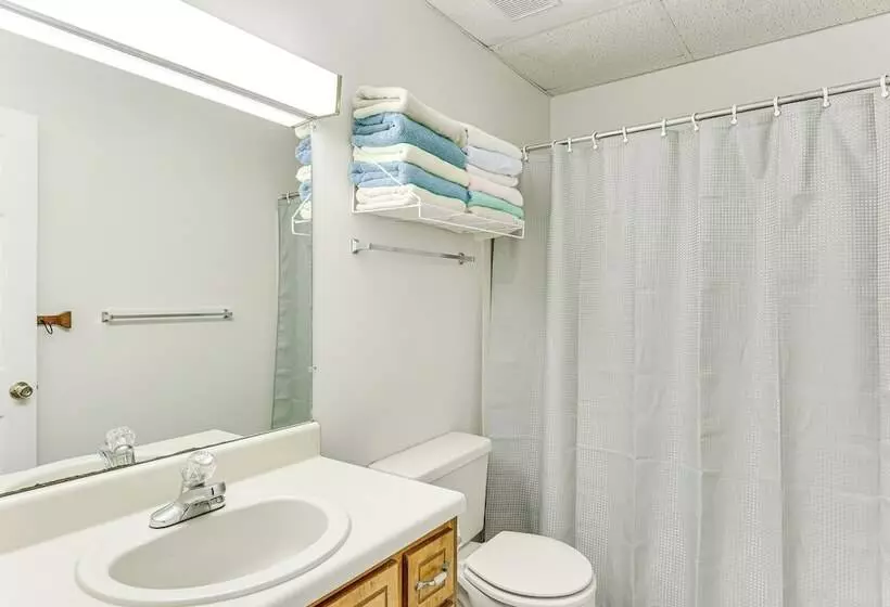 Waterfront Wheeler Lake Home W/ Furnished Deck