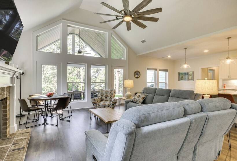 Lakefront Mccormick Retreat W/ Patio & Pool Access