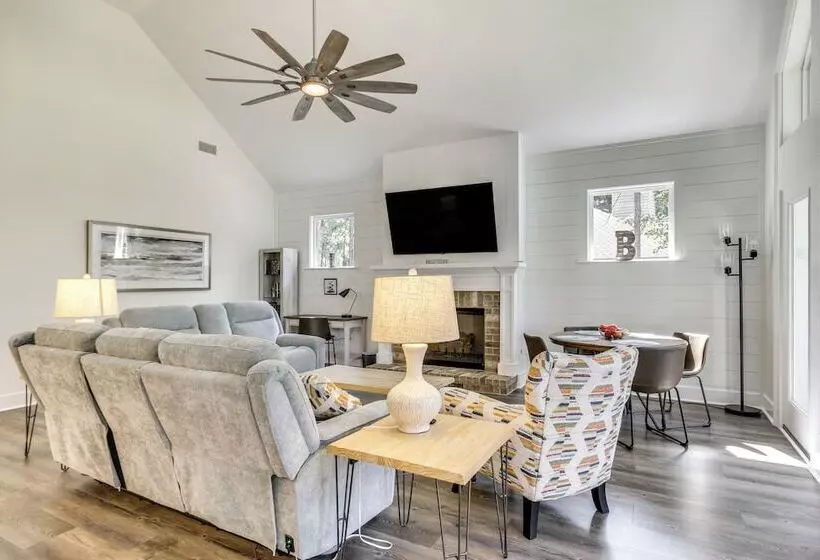 Lakefront Mccormick Retreat W/ Patio & Pool Access