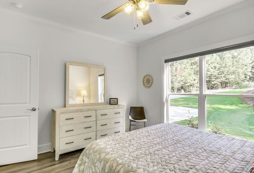 Lakefront Mccormick Retreat W/ Patio & Pool Access