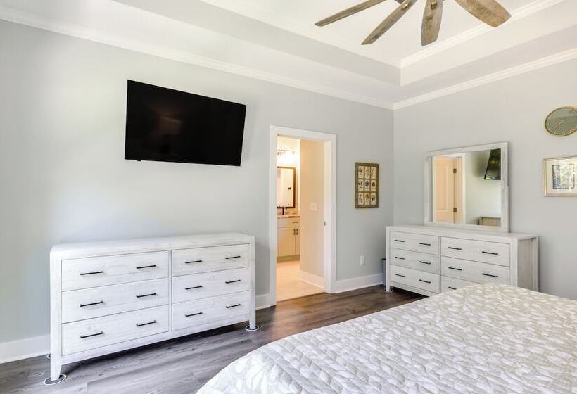 Lakefront Mccormick Retreat W/ Patio & Pool Access