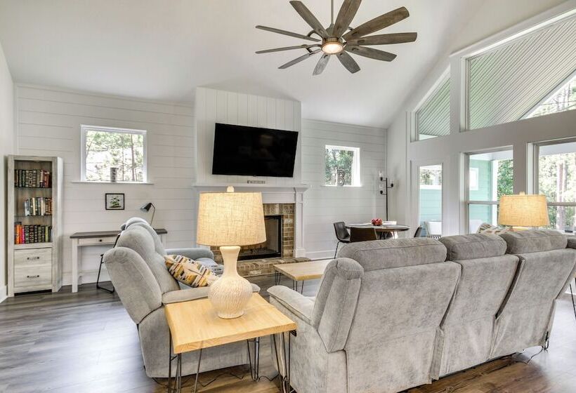 Lakefront Mccormick Retreat W/ Patio & Pool Access