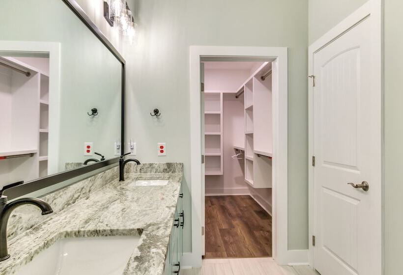 Lakefront Mccormick Retreat W/ Patio & Pool Access