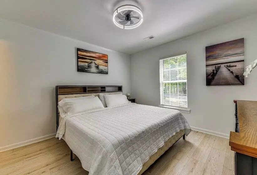 Mooresville Retreat W/ Patio, 1 Mi To Lake Norman!