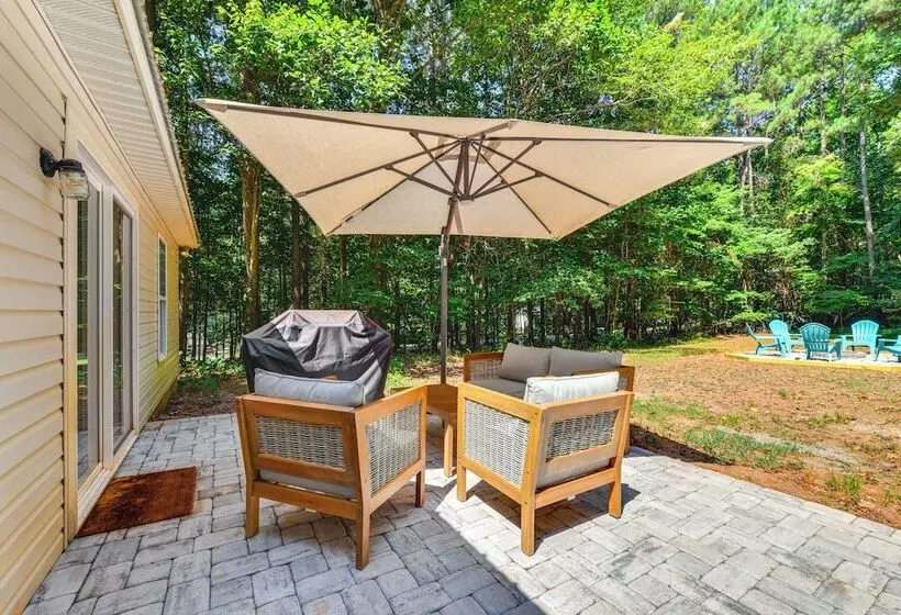 Mooresville Retreat W/ Patio, 1 Mi To Lake Norman!