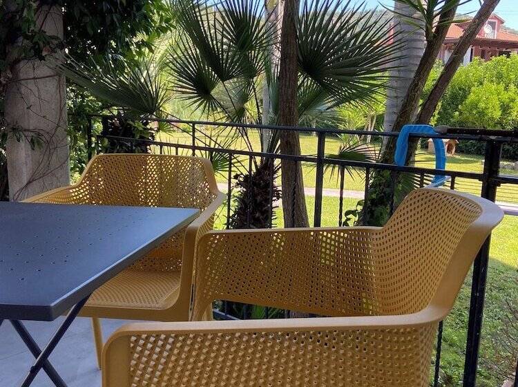 פנסיון Villa Daniela Suites