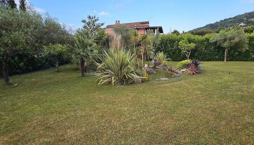 פנסיון Villa Daniela Suites