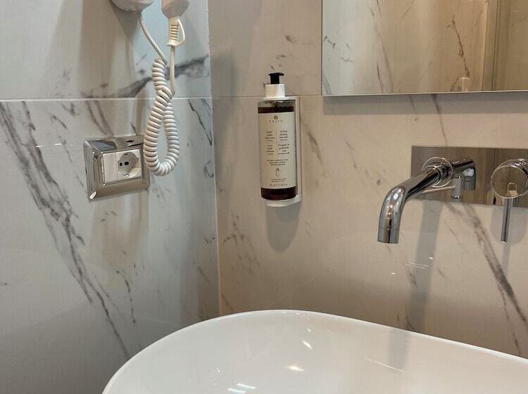 פנסיון Villa Daniela Suites