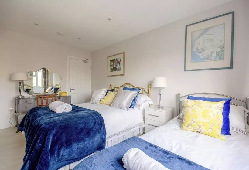 Majatalo Wavertree House