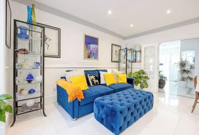 Majatalo Wavertree House