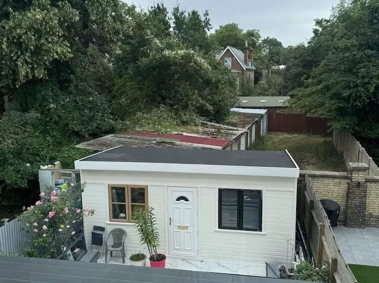 Majatalo Wavertree House