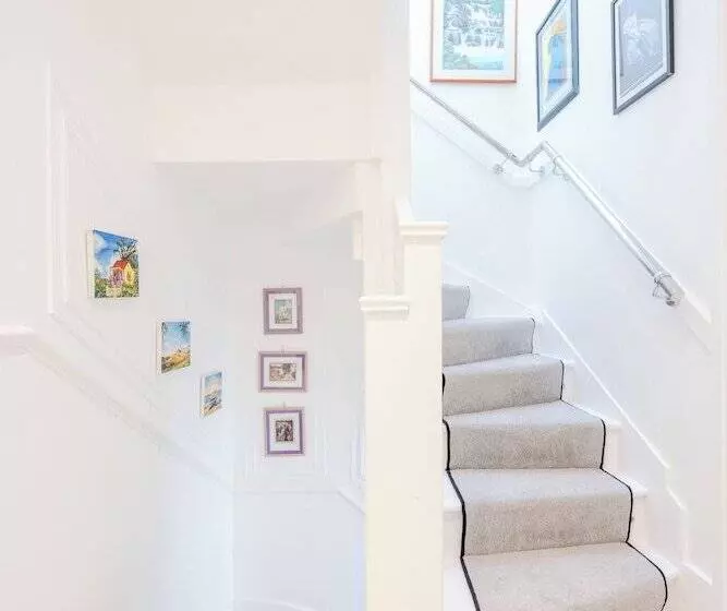 Majatalo Wavertree House