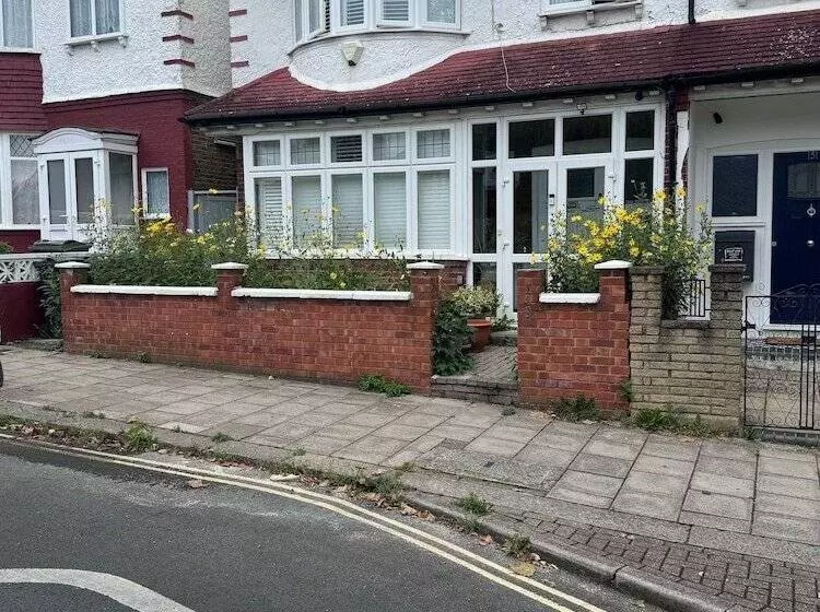 Majatalo Wavertree House