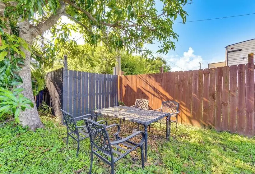 Port Charlotte Abode W/ Heated Pool, Grill & Yard!