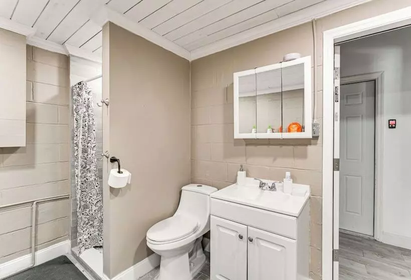 Port Charlotte Abode W/ Heated Pool, Grill & Yard!