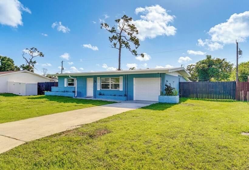 Port Charlotte Abode W/ Heated Pool, Grill & Yard!